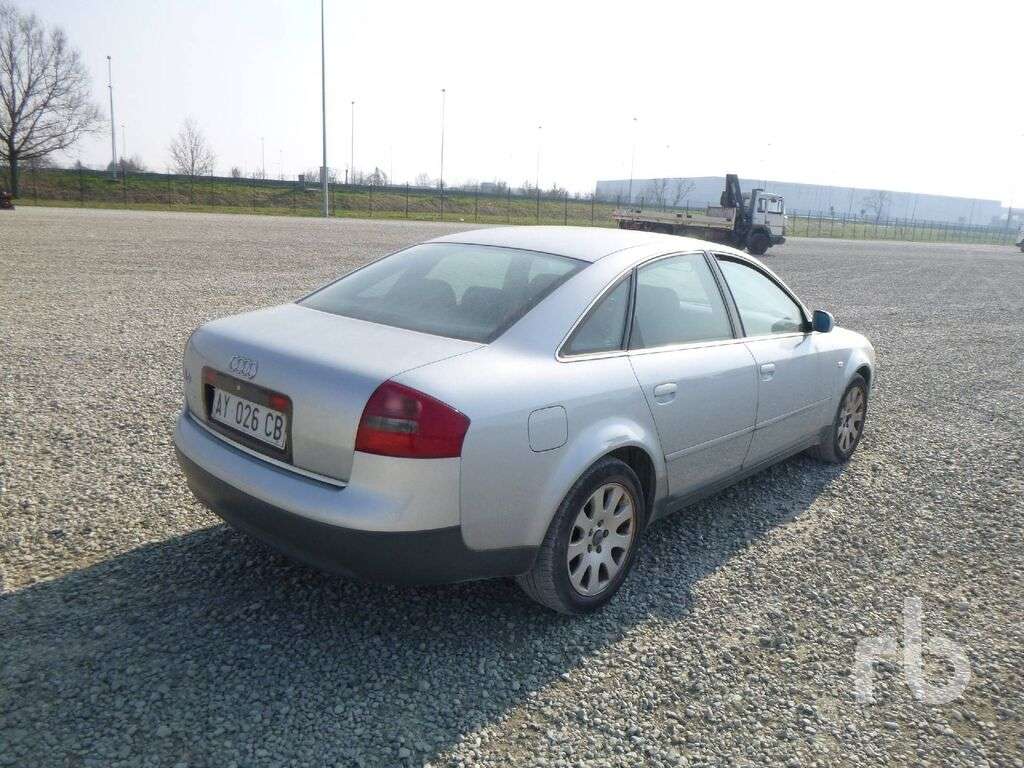 Vendesi sedan Audi A6 all'asta - Photo 3