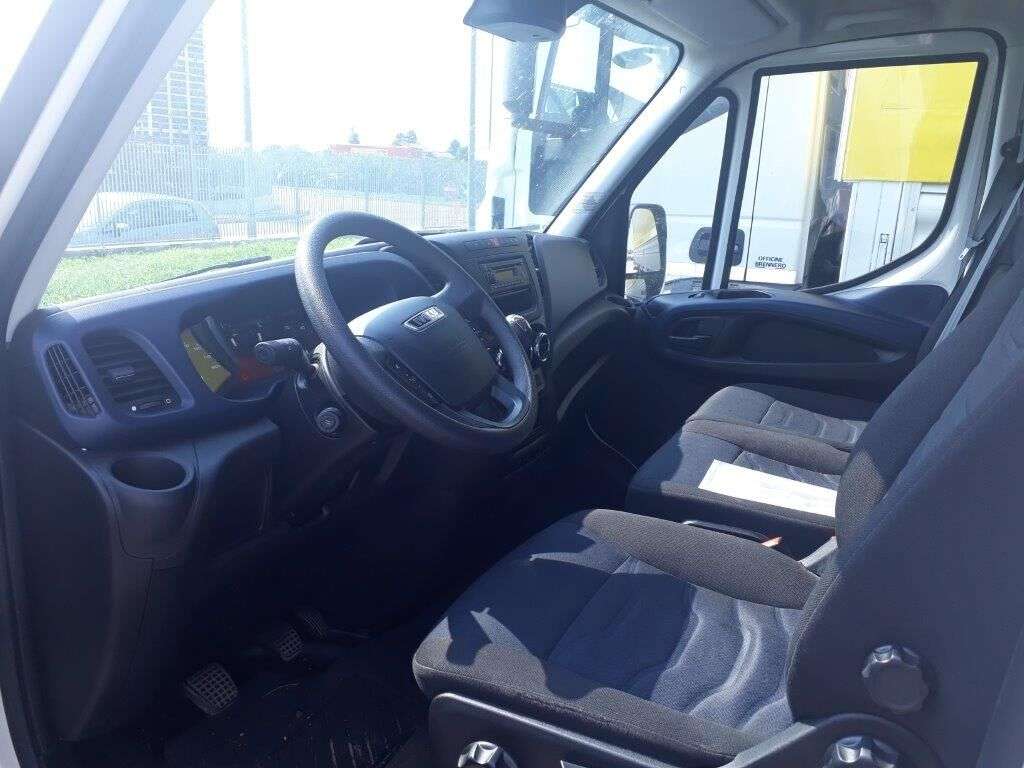Furgone autocarro IVECO 35S16 V - Photo 11