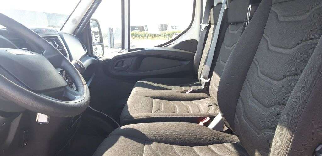 Furgone autocarro IVECO 35C13 - Photo 7