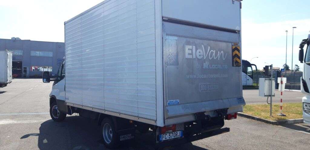 Furgone autocarro IVECO 35C13 - Photo 8