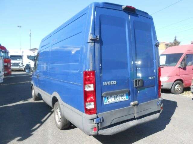 Furgone autocarro IVECO Daily 35S14 - Photo 5
