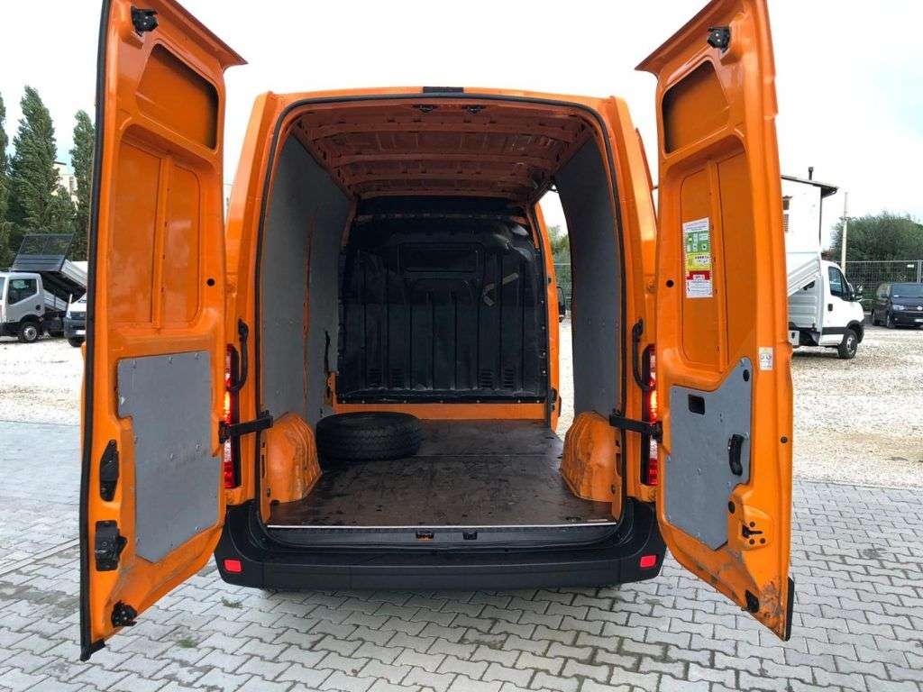 Furgone autocarro RENAULT MASTER T33 - Photo 8