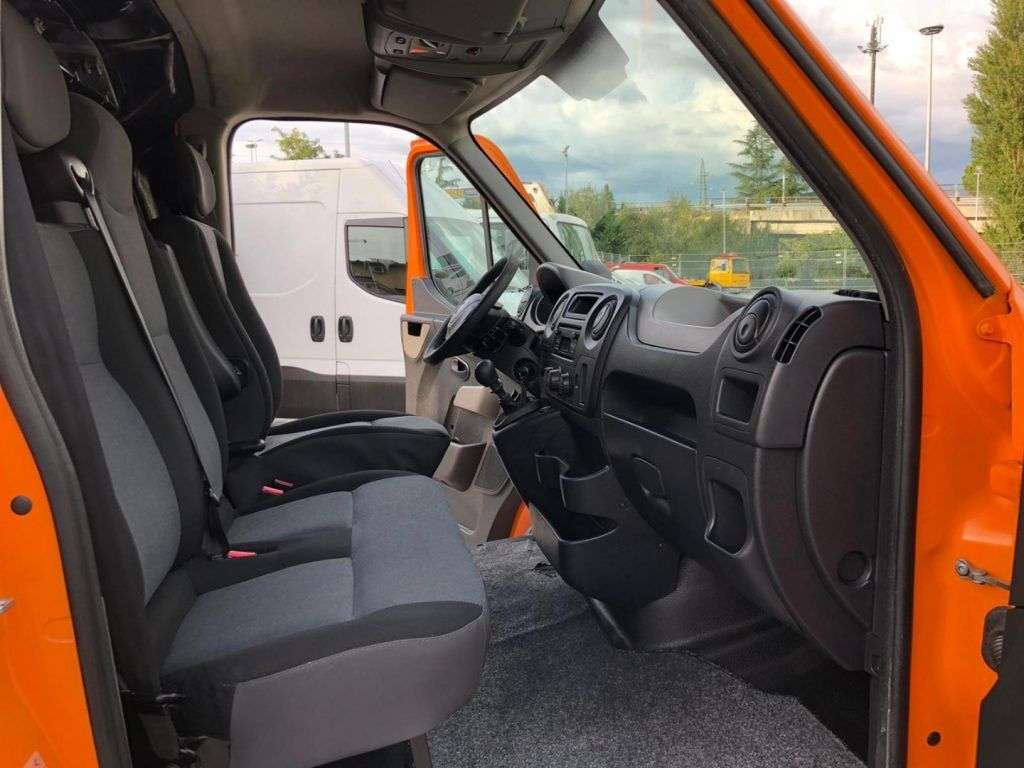 Furgone autocarro RENAULT MASTER - Photo 9
