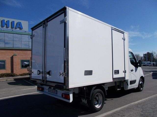 Camion isotermico < 3.5t RENAULT MASTER - Photo 4